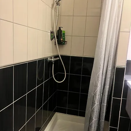 Le 24 Carat 3 Pieces Neuf 公寓